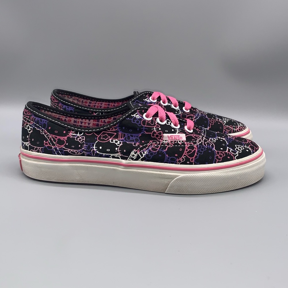 VANS x Hello Kitty Authentic Lace Up Girl's Sneake